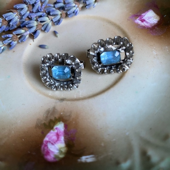 Vintage Weiss clip on earrings - Picture 8 of 16
